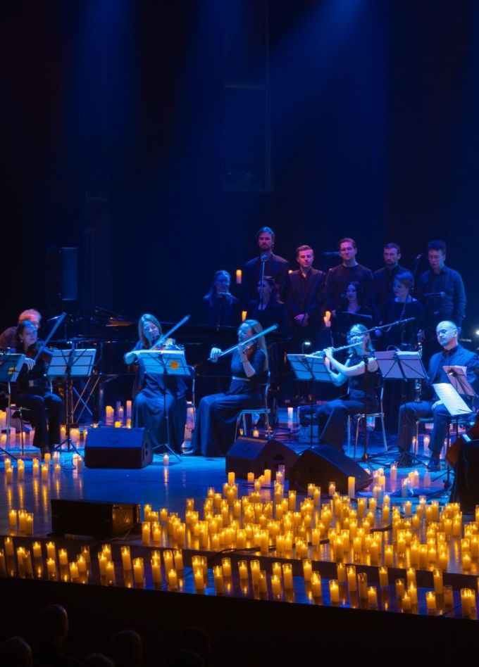 Neo Classic Orchestra. Мировые хиты неоклассики. 3000 свечей и хор