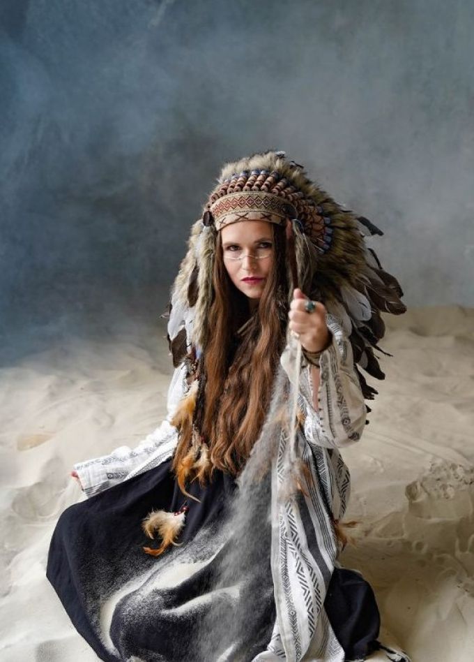 Евгения Рыбакова и группа «Обними Кита»